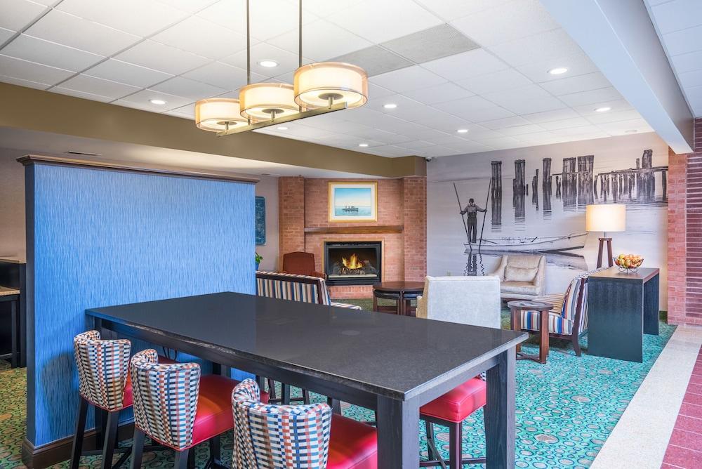 Holiday Inn Express Cambridge By Ihg מראה חיצוני תמונה