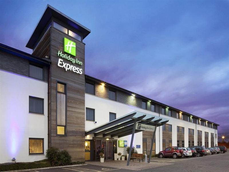 Holiday Inn Express Cambridge By Ihg מראה חיצוני תמונה
