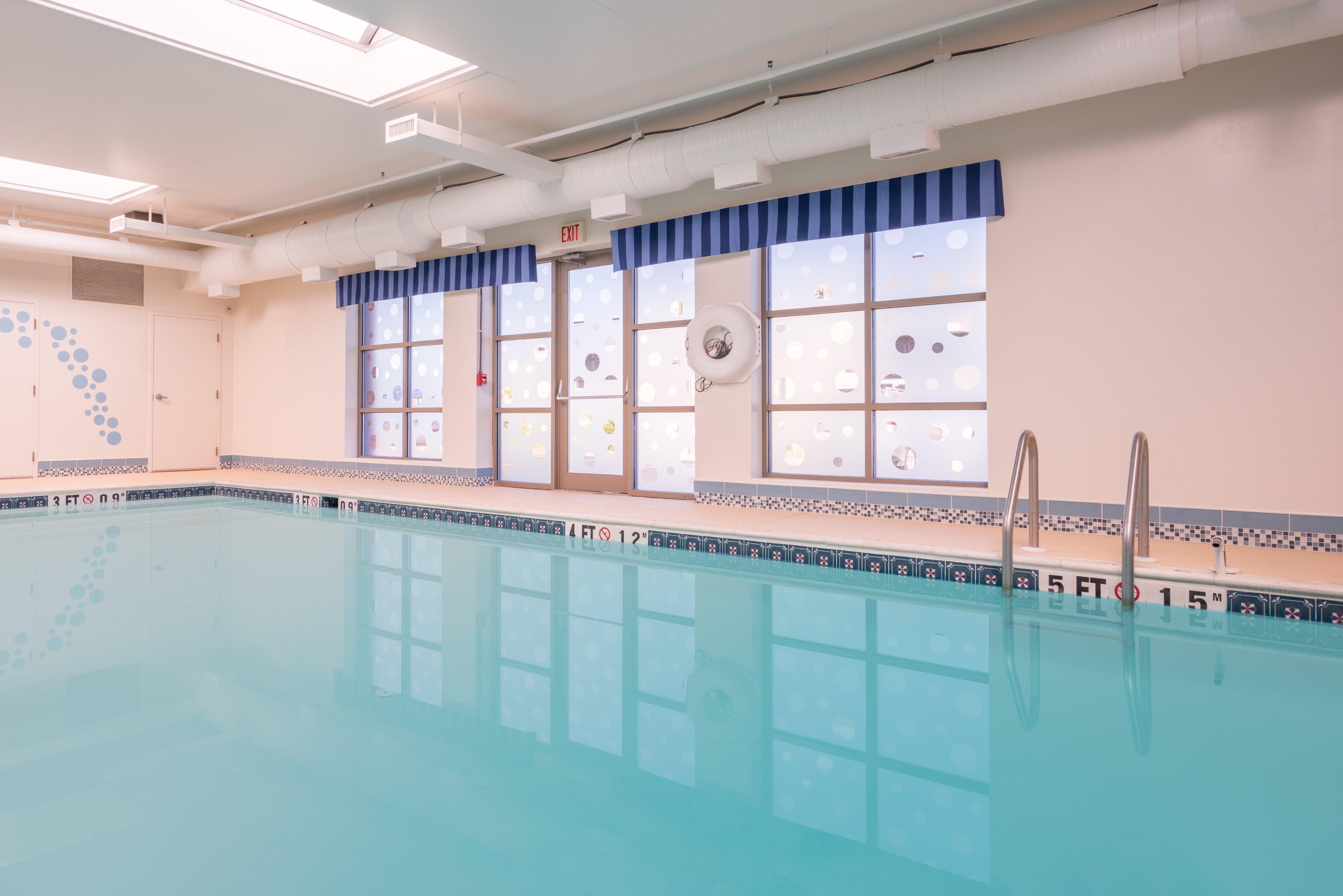 Holiday Inn Express Cambridge By Ihg מראה חיצוני תמונה