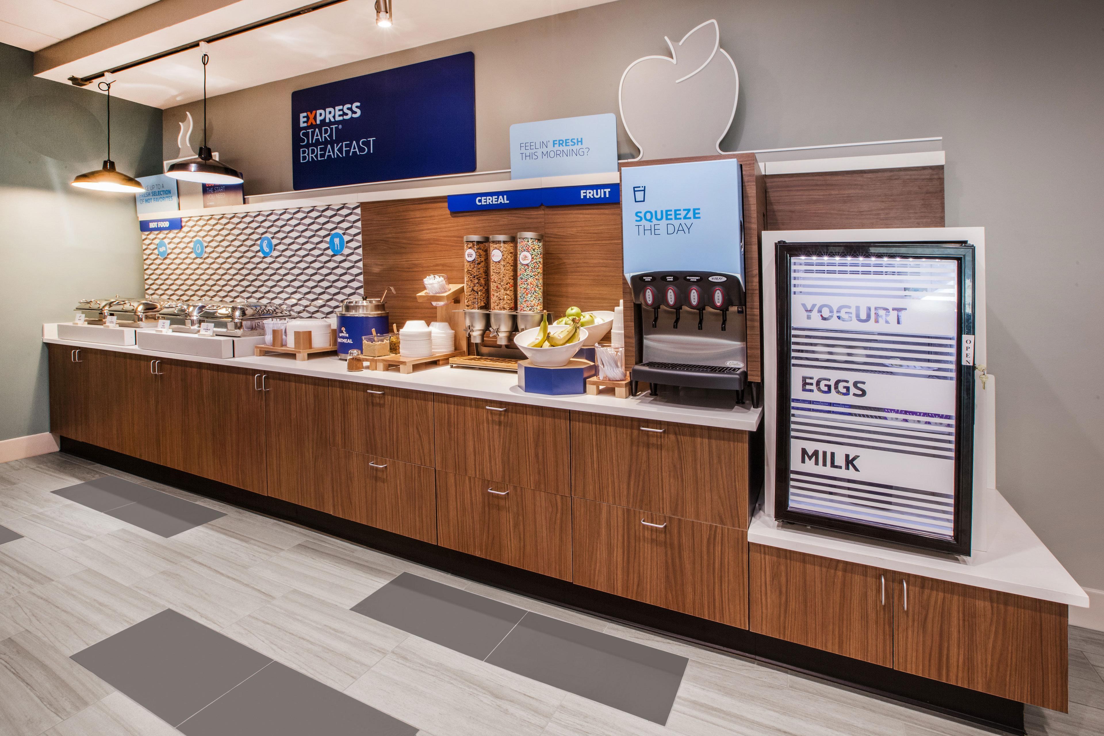 Holiday Inn Express Cambridge By Ihg מראה חיצוני תמונה