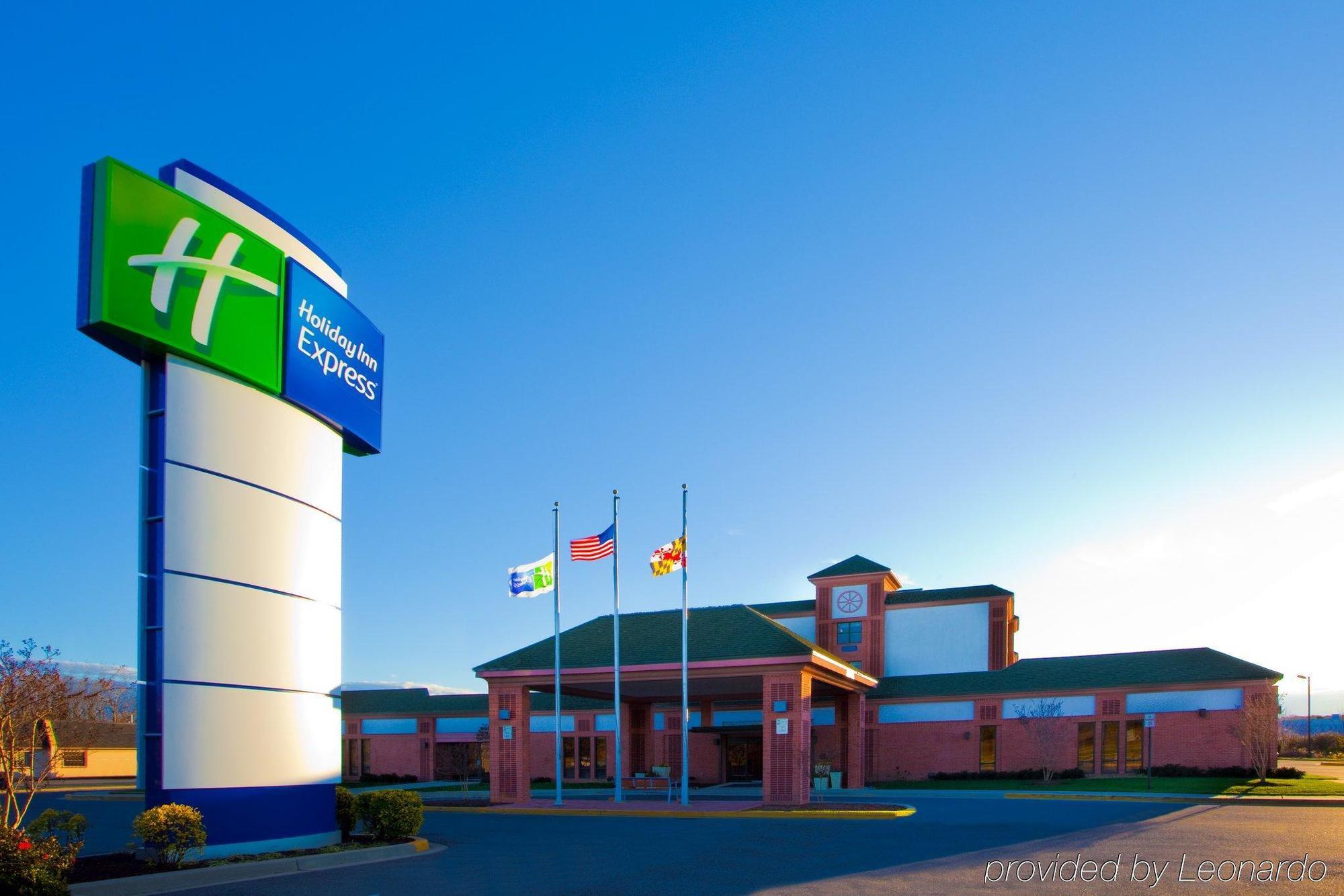 Holiday Inn Express Cambridge By Ihg מראה חיצוני תמונה