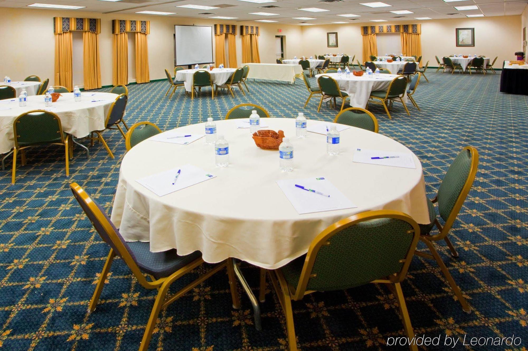 Holiday Inn Express Cambridge By Ihg מראה חיצוני תמונה